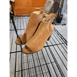 Women's Urban Outfitters Boots, Brown, Size 10